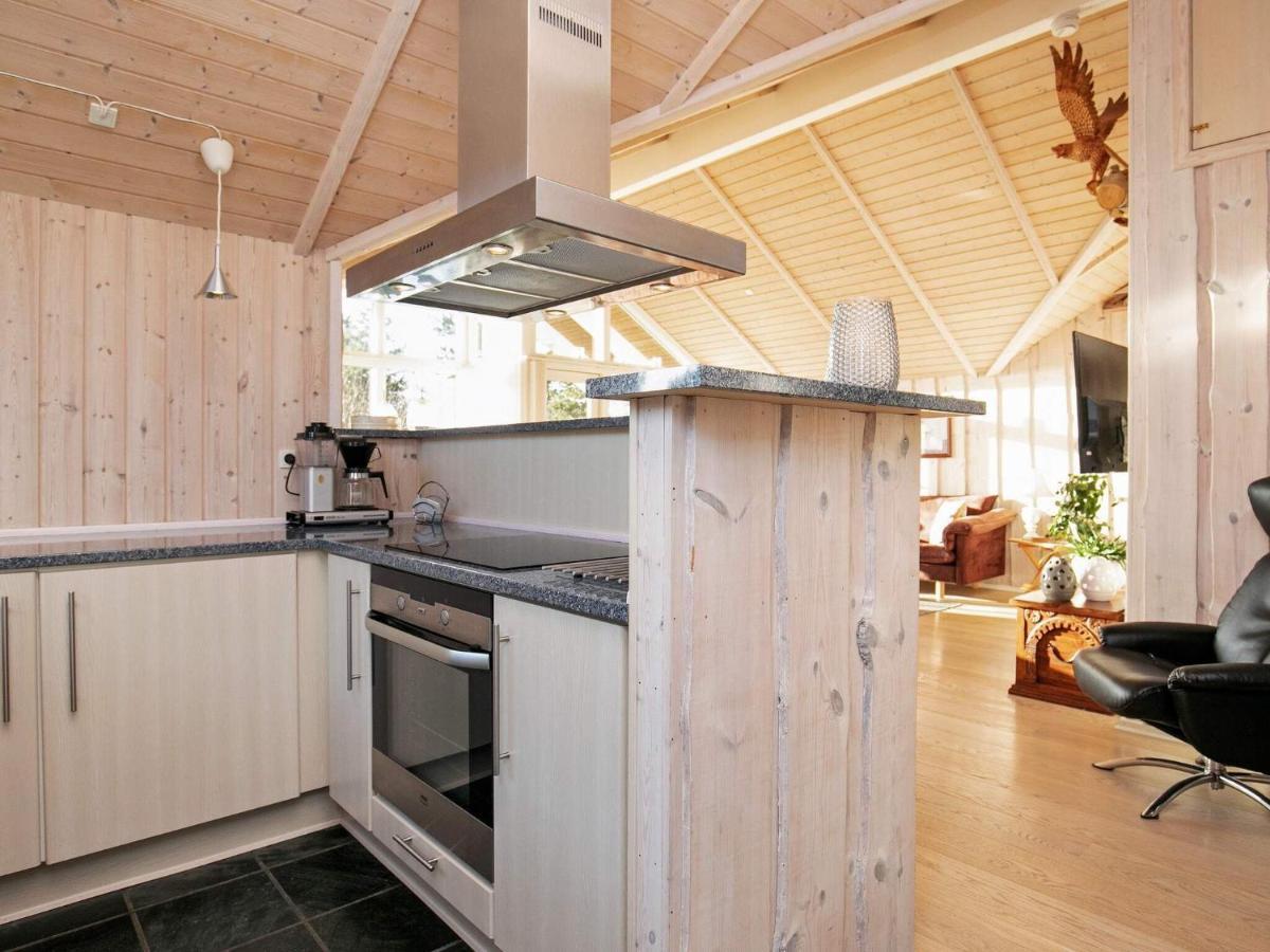 Three-Bedroom Holiday Home In Rodby 38 Kramnitse Exterior foto