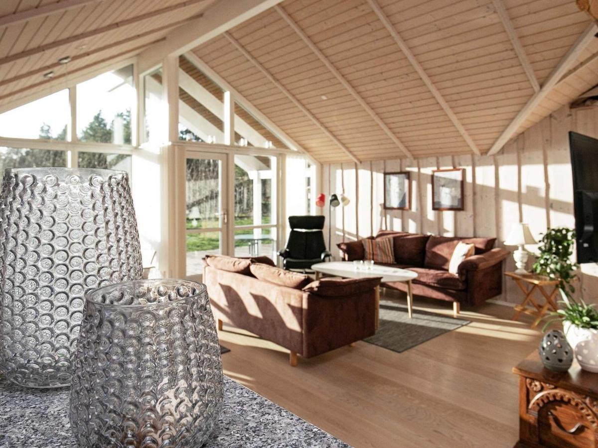 Three-Bedroom Holiday Home In Rodby 38 Kramnitse Exterior foto