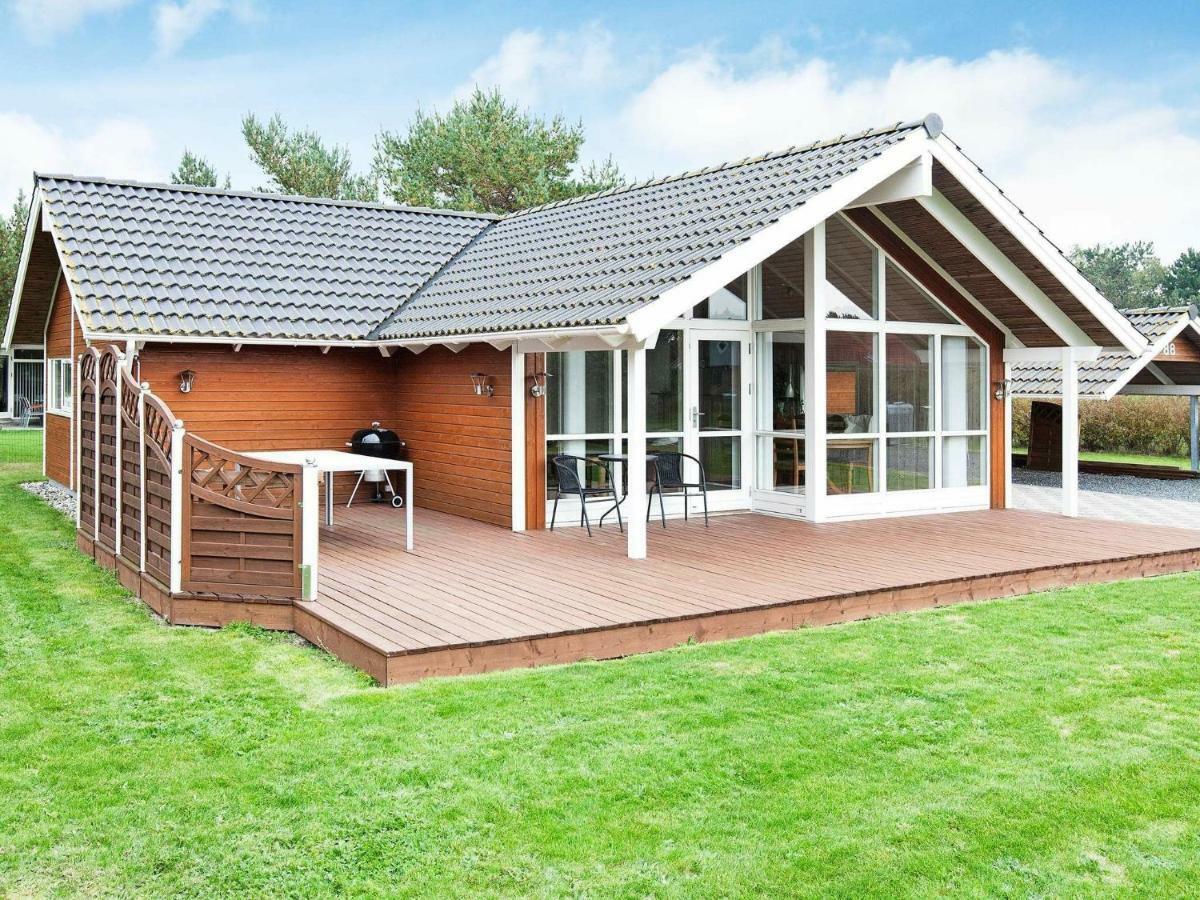 Three-Bedroom Holiday Home In Rodby 38 Kramnitse Exterior foto